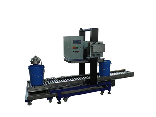 1495527175307451.jpg 液體灌裝機,稱重灌裝機,定量灌裝機