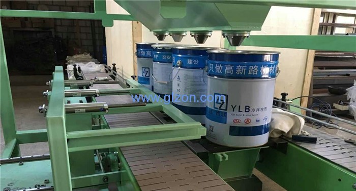 1571021777934996.jpg 液體灌裝機,稱重灌裝機,定量灌裝機