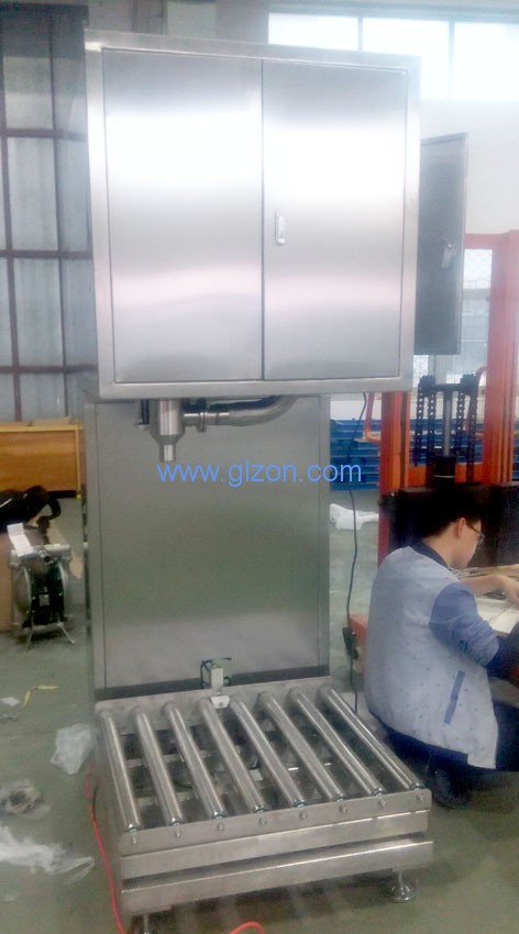 干粉砂漿包裝機(jī),噸袋包裝機(jī),液體灌裝機(jī),灌裝設(shè)備廠家 干粉砂漿包裝機(jī),噸袋包裝機(jī),液體灌裝機(jī),灌裝設(shè)備廠家