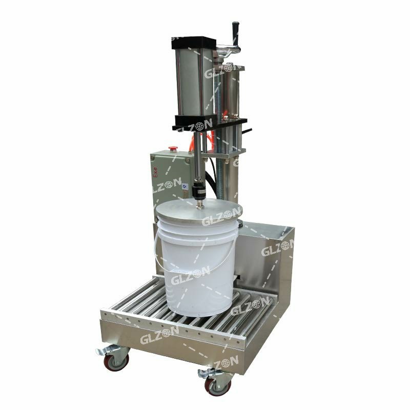 液體灌裝機(jī),稱重灌裝機(jī),定量灌裝機(jī) 液體灌裝機(jī),稱重灌裝機(jī),定量灌裝機(jī)