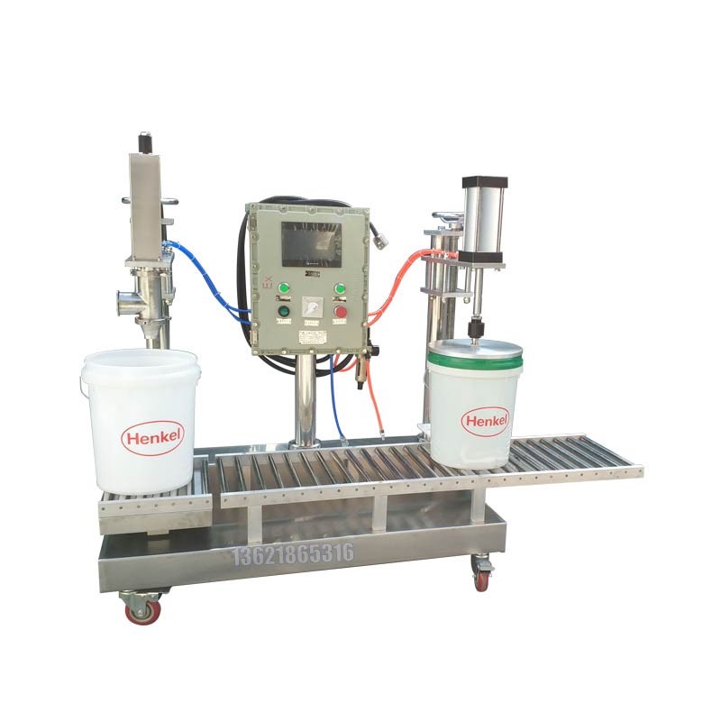 液體灌裝機(jī),稱重灌裝機(jī),定量灌裝機(jī) 液體灌裝機(jī),稱重灌裝機(jī),定量灌裝機(jī)