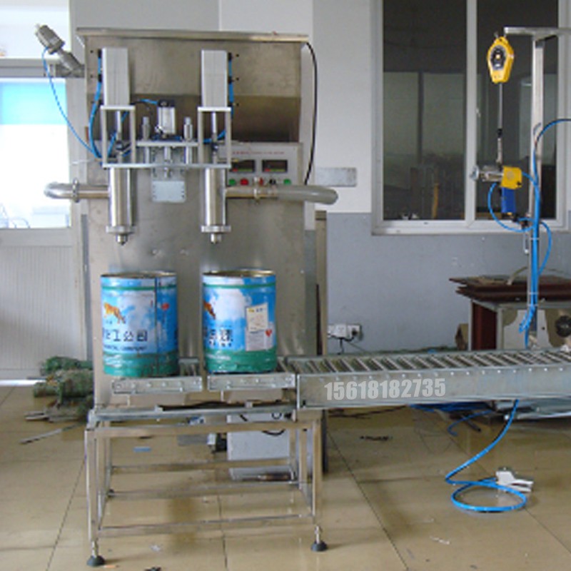 液體灌裝機(jī),稱重灌裝機(jī),定量灌裝機(jī) 液體灌裝機(jī),稱重灌裝機(jī),定量灌裝機(jī)