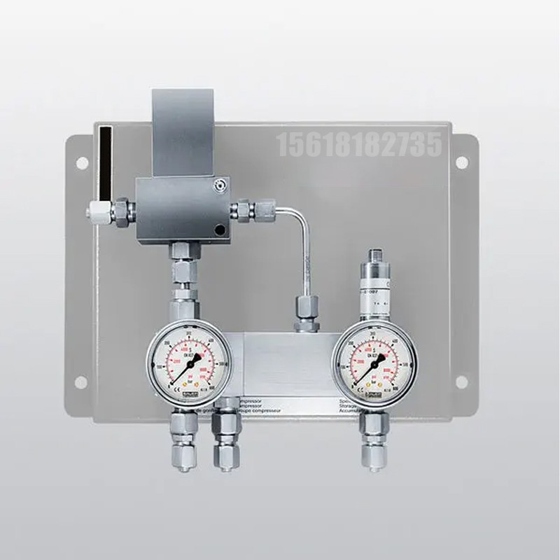 液體灌裝機(jī),稱重灌裝機(jī),定量灌裝機(jī) 液體灌裝機(jī),稱重灌裝機(jī),定量灌裝機(jī)