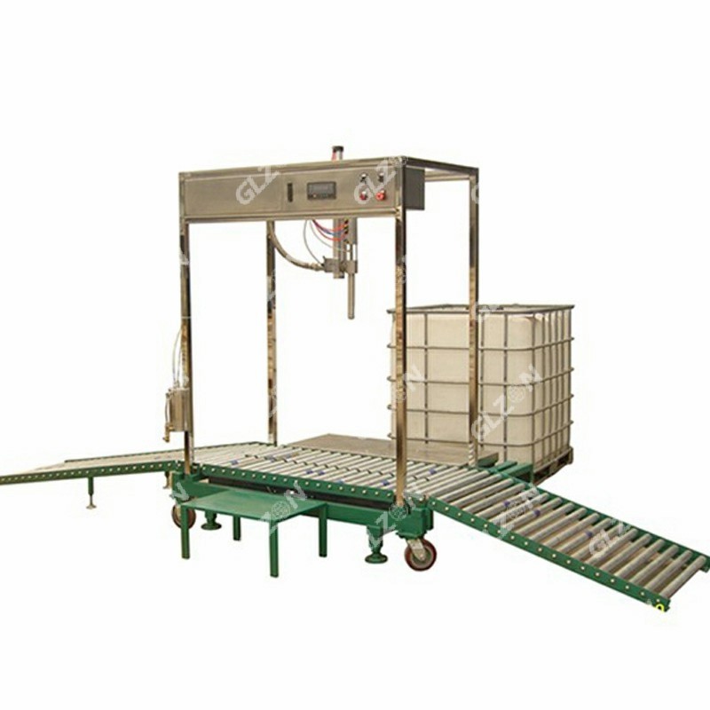 1000L噸桶四桶搖臂式壓蓋機(jī) 液體肥料壓蓋機(jī)