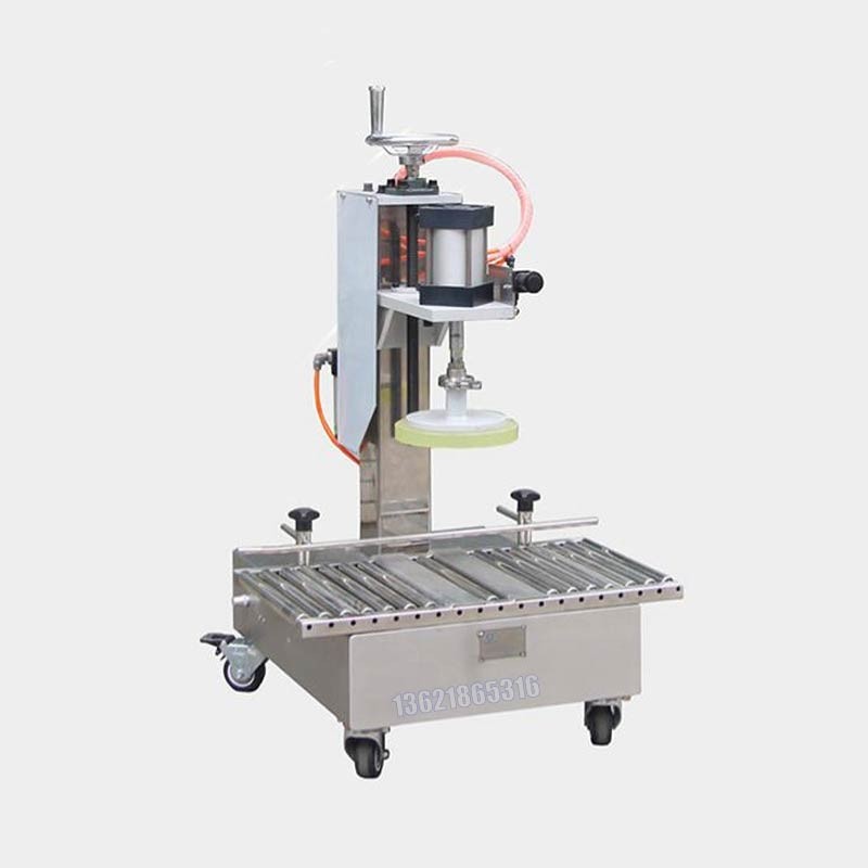 25升方鐵桶液體半自動(dòng)灌裝機(jī)-紅酒灌裝機(jī)